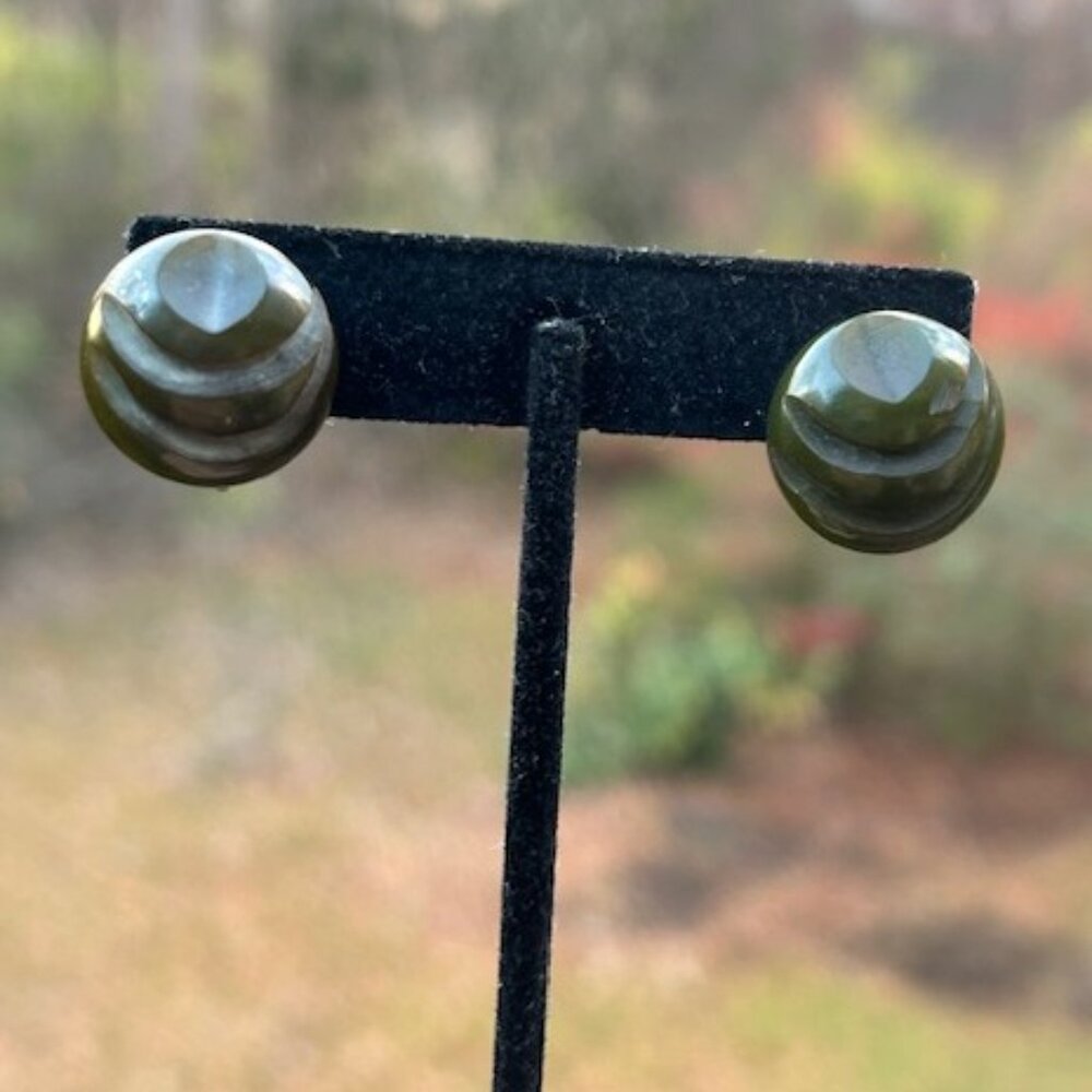 Bakelite Hunter Green Carved Button Earrings - image 1